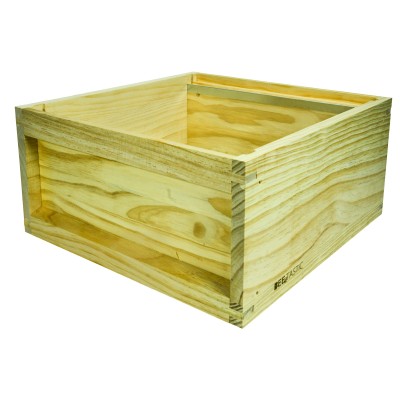 British National Brood Box – New Zealand Pine – Knot Free – Flat Packed – Includes Screws – BEEtastic UK