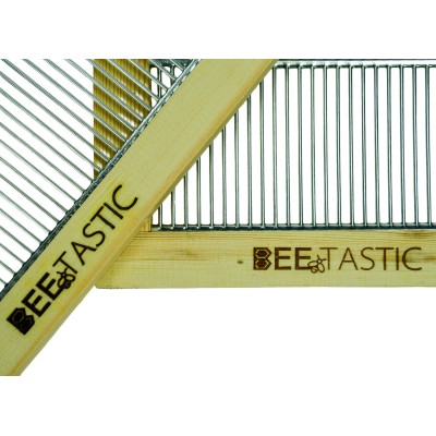 British National Queen Excluders – Pack of 2 – Metal Grid with Wooden Frame – Sturdy & Accurate – BEEtastic UK