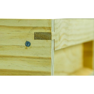 British National Super Box – New Zealand Pine – Knot Free – Flat Packed – Includes Screws – BEEtastic UK